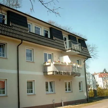 Appartement Haus Aquamarina 10 *